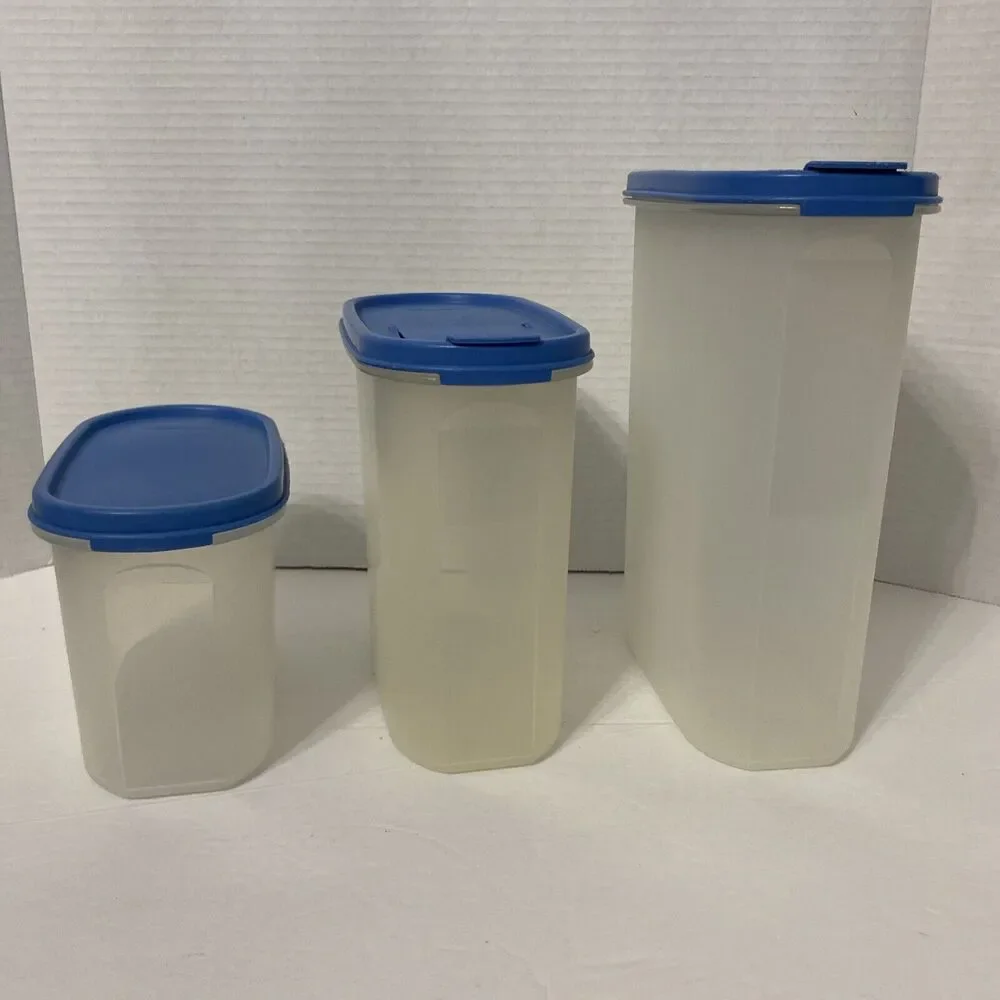 Lot of 3 pieces of Tupperware with lids Cornflower Blue 4-3/4C 7-1/4C 9-3/4C